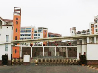 南寧大學中小學校園單位LED護眼教室燈/LED黑板燈/節能燈改造案（àn）例