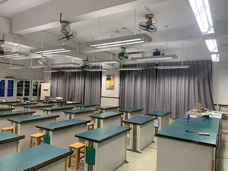 五羊中學物理實驗（yàn）室教室護（hù）眼燈光改造-2
